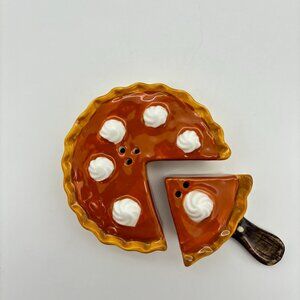 Cracker Barrel Salt Pepper Shakers Pumpkin Pie Thanksgiving Dessert UNUSED Decor